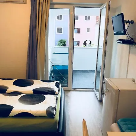 雅得罗旅馆