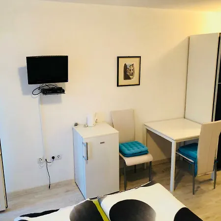 雅得罗旅馆 3*